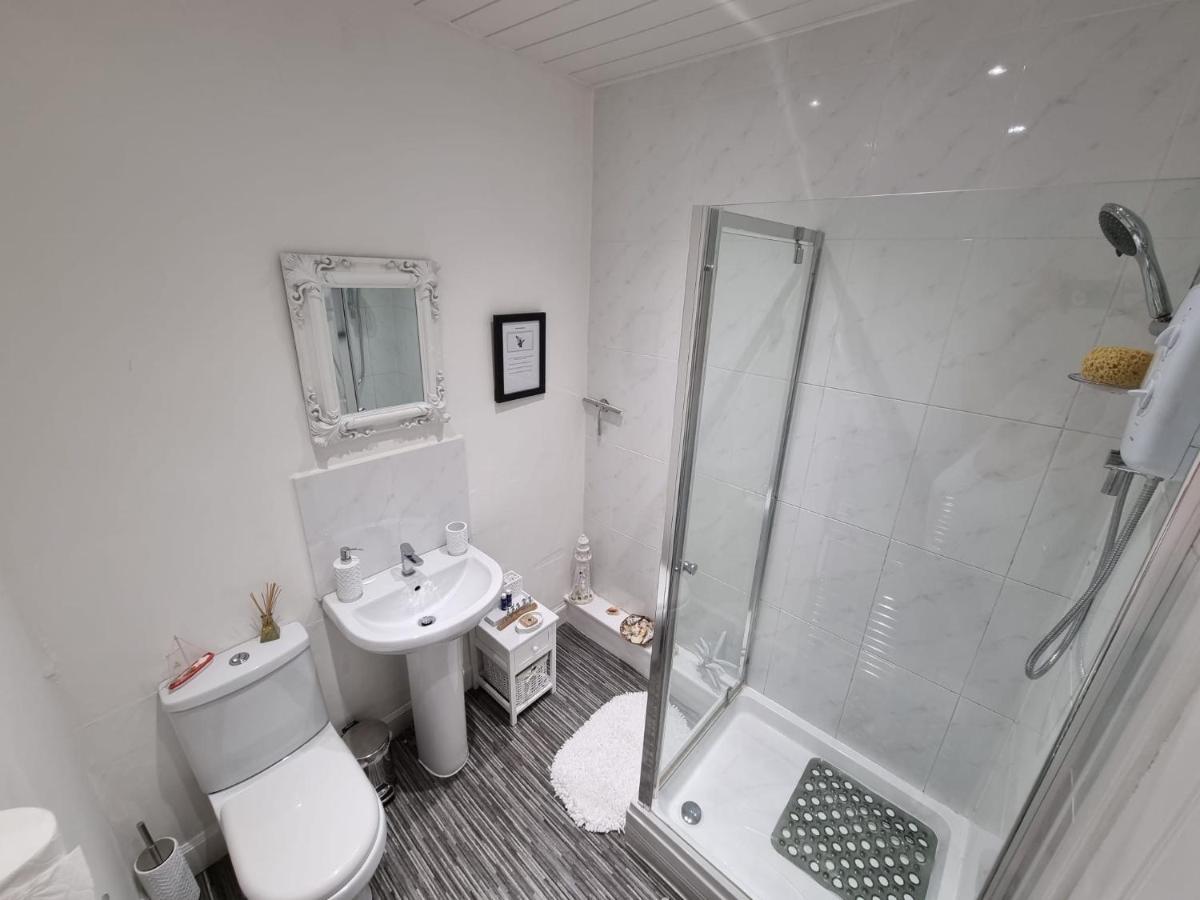 Rose Apartment 2-Bed Town Centre Apartment In Ayr Buitenkant foto