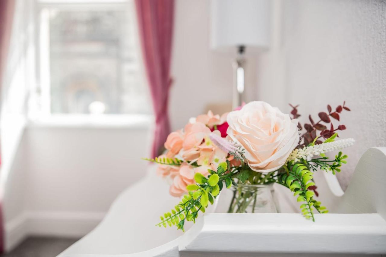 Rose Apartment 2-Bed Town Centre Apartment In Ayr Buitenkant foto