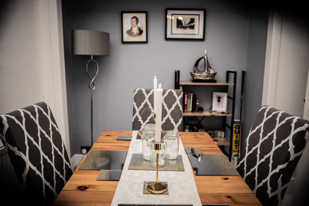 Rose Apartment 2-Bed Town Centre Apartment In Ayr Buitenkant foto