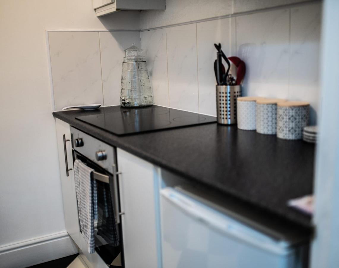 Rose Apartment 2-Bed Town Centre Apartment In Ayr Buitenkant foto